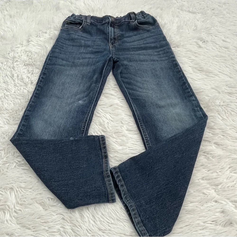 OSHKOSH B’GOSH CLASSIC KIDS JEANS SIZE 10H/10/A. COUPLE SPOTS ON LEG GOO…